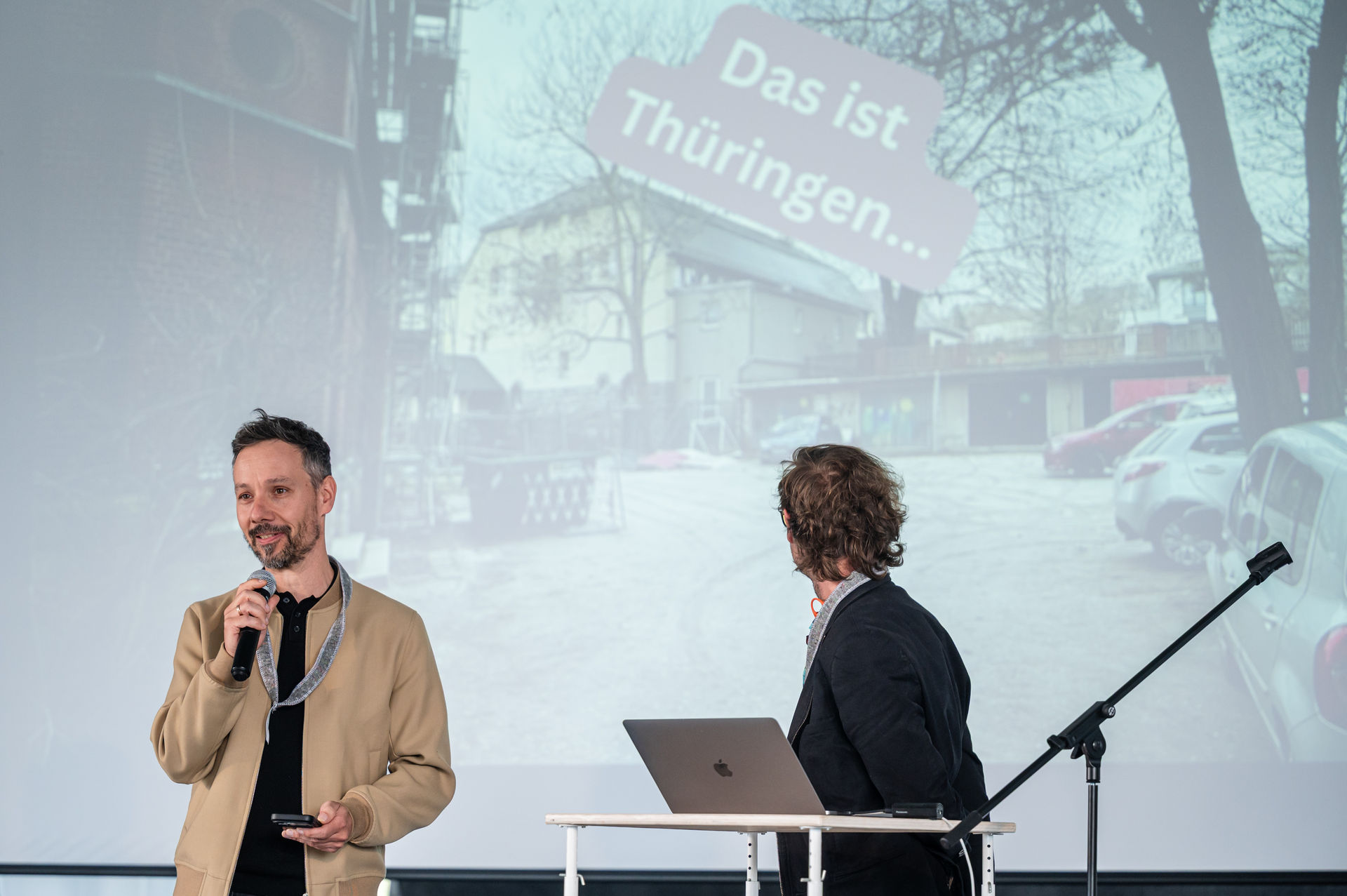 Bildbeschreibungstext